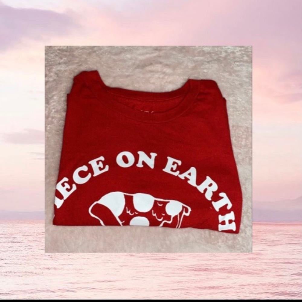 PEACE ON EARTH T-shirt✨